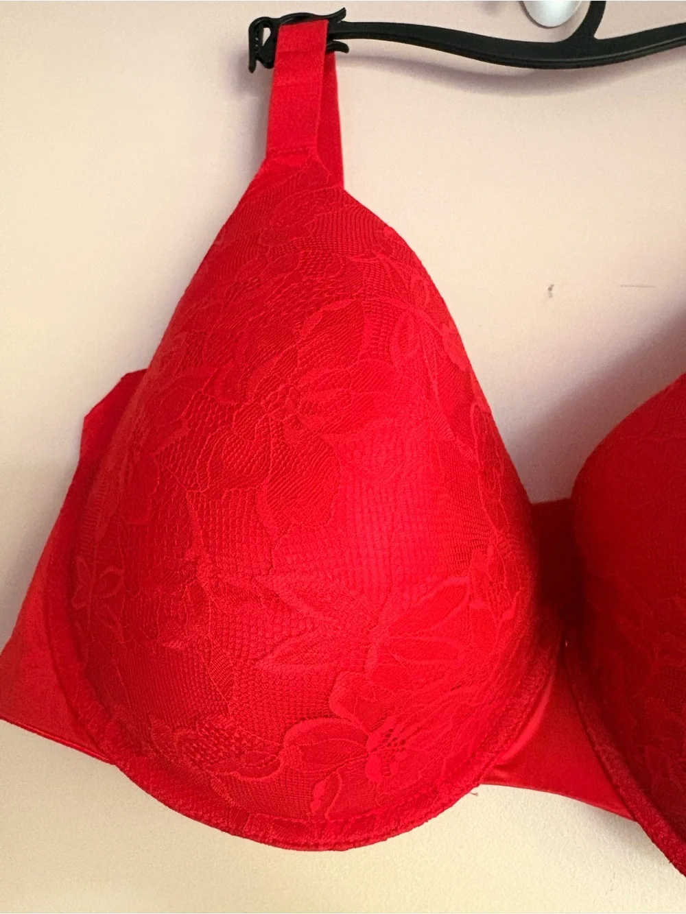 Joyspun NWT Floral Lace T-Shirt Bra in Red